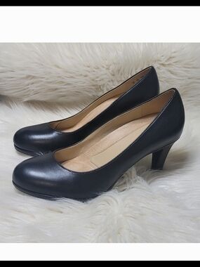 Naturalizer Michelle Pumps Black Leather Heel 7W Wide Corpcore Comfort N5 Office